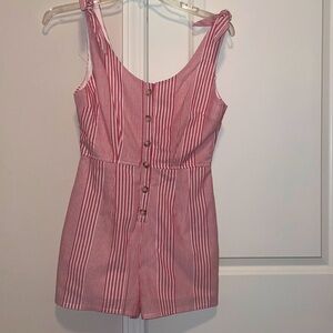 Size medium womens romper; worn a few times; great condition